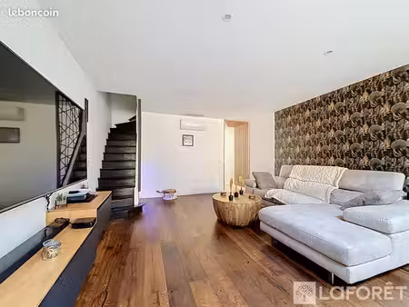 maison 5 pièces 156 m²