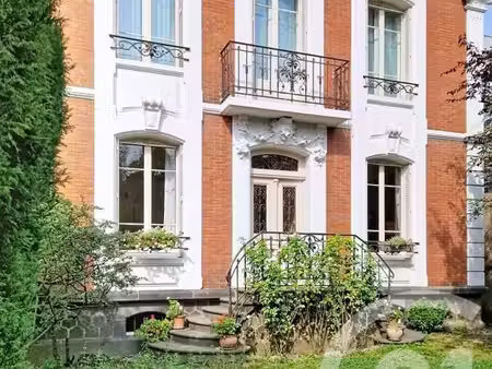 maison 12 pièces 220 m²