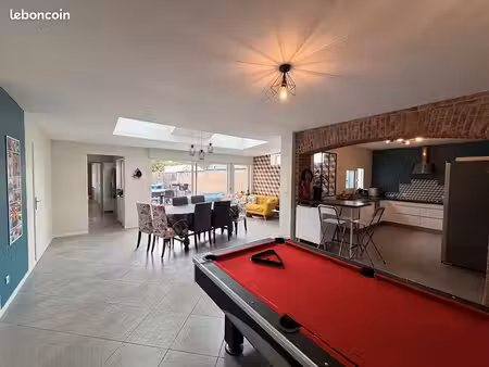 maison 8 pièces 180 m²