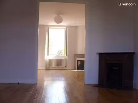 immeuble 12 pièces 253 m²