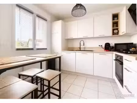 urgent maison récente rt2020 – 87 m² – 3 chambres avec jardin et garage