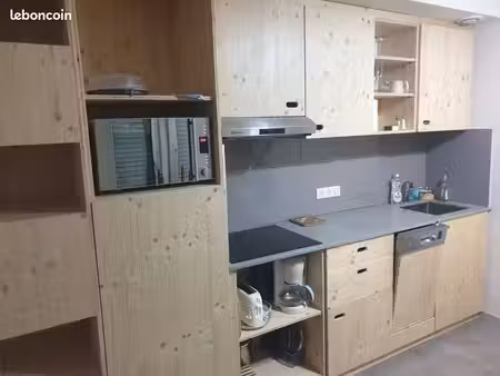 2 chambres séparées. entièrement remis à neuf par des artisans locaux. résidence val solei