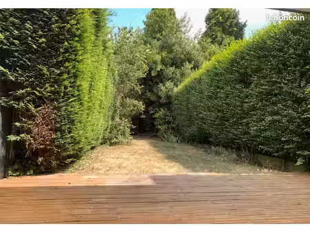 maison avec jardin et terrasse