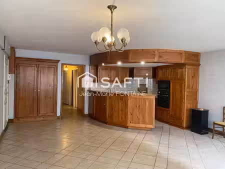 bel apartement en rez de chaussé sur cour
