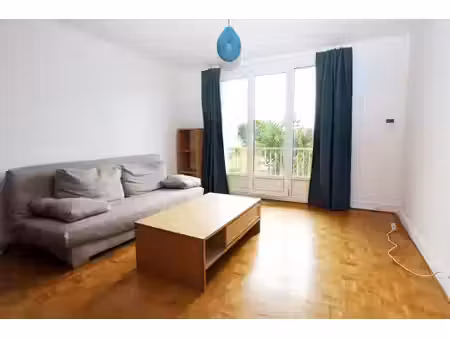appartement 2 pièces avec balcons proche métro 11