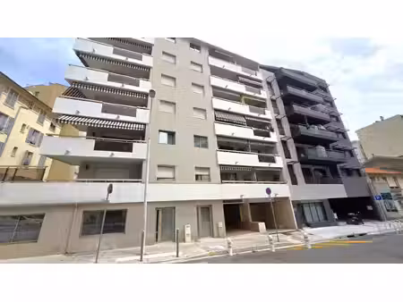 avenue cyrille besset - 2 pieces avec terrasse et cave (garage en sus) vendu loue