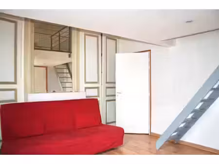 studio lumineux avec mezzanine