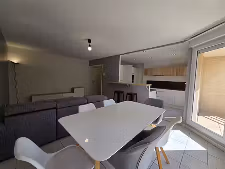 t3 meublé avec garage gratte-ciel