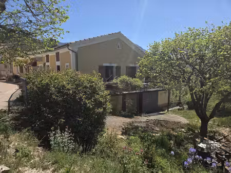 restaurant et complexe locatif immobilier
