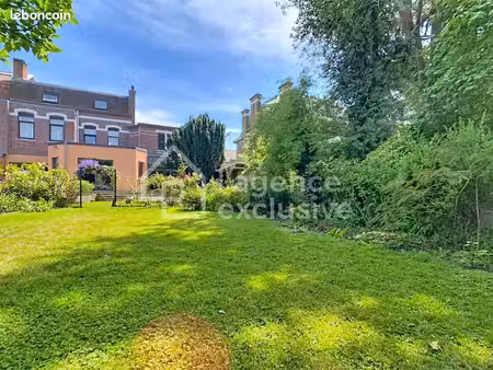 maison 11 pièces 338 m²