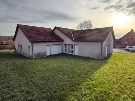 ancienne maison médicale 364 m2 terrain 1 651 m2 créha