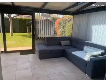 maison semi individuelle avec jardin et garages