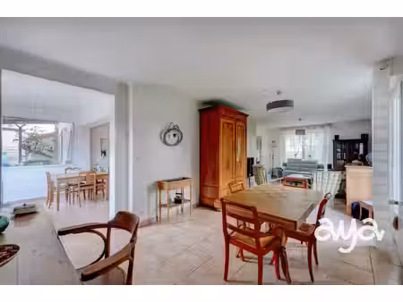 maison pratique à 5 min à pieds du bourg