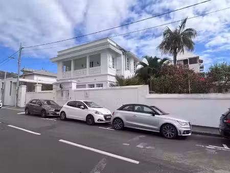saint-denis – rue roland-garros | propriété de caractère de 350 m²