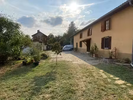 commingeoise avec hangar agricole