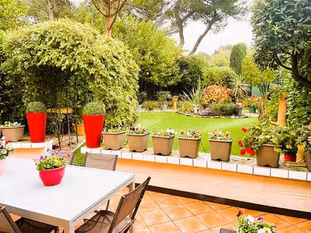 villa t4 rénovée 92m2 sur parcelle de 330m² secteur résidentiel de venelles