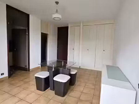 location meublée appartement 1 pièce 28 m² à rodez (12000)  380 €