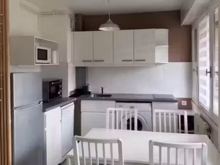 très beau studio meublé et équipé 34m2