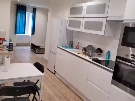 studio meublé avec cour
