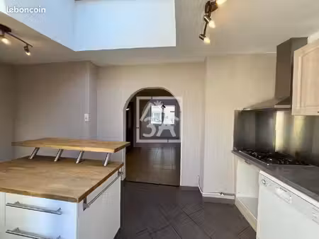 maison de ville 7 pièces 102 m²