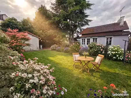 hyper-centre jurançon – maison rénovée avec terrain  garage et atelier