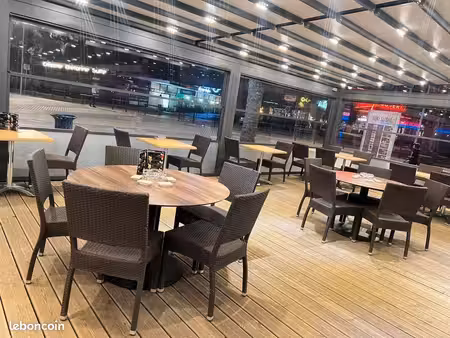 fdc restaurant emplacement n1 devant cinéma