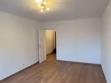 appartement 2 pièces rénové avec balcon – centre-ville de wissembourg