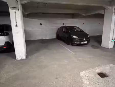 « rare parking sous-sol krutenau – suv / gros véhicule – centre »
