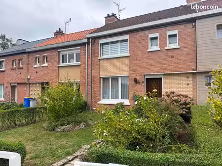 maison familiale de 90 m² – 3 chambres – jardins – garage – cave – dainville