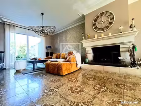 maison 8 pièces 170 m²