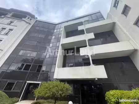 bureaux 110 m²
