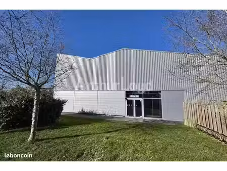 local industriel 1 080 m²