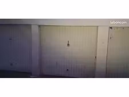 garage/box 12 m² pau
