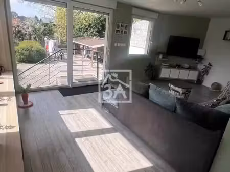 maison 9 pièces 161 m²