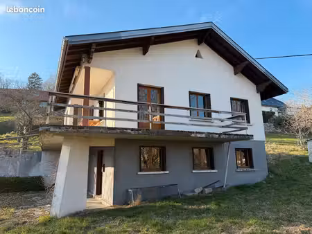 maison à rénover au calme / vue panoramique