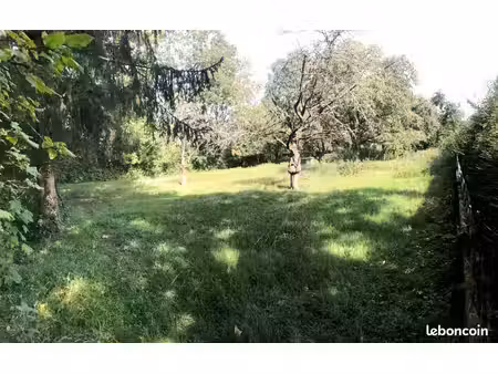 terrain à bâtir 700 m² (965 m²) – cu opérationnel
