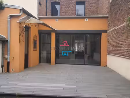 maison 8 pièces 207 m²