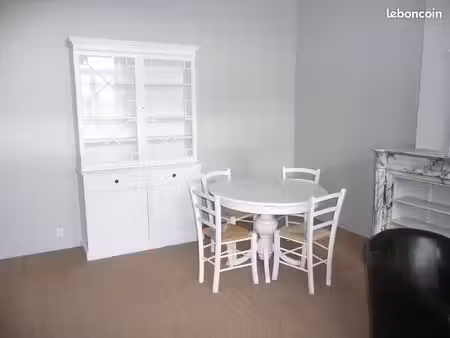 location studio meublé