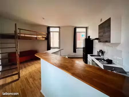 grand studio meublé