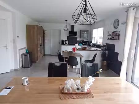 maison recente 7 pieces 180m2
