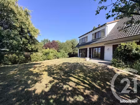 maison 8 pièces 187 m²