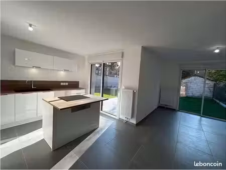 villa 4 pièces 85 m²