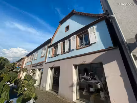 spacieux f3 d'env. 78 05 m² avec garage double