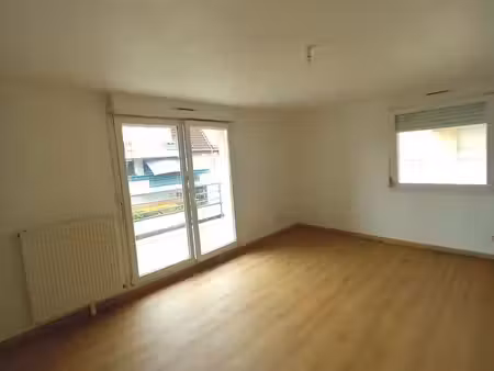 appartement t3 avec terasse  garage et parking