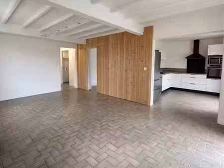 appartement 70m2 entièrement rénové 2 chambres