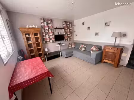 t2 rdc de 35m2 + terrasse et local