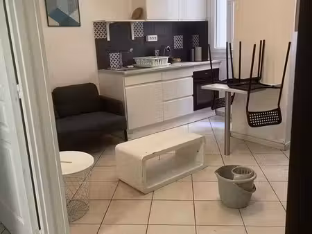 joli t2 rénové et calme en centre ville