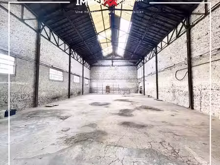 hangar 340m2