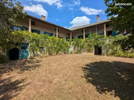 château 7 pièces 210 m²