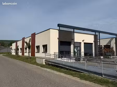 local bureaux 440 m²